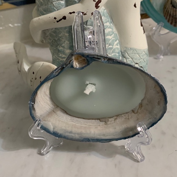 Shabby Chic Boho Shell Decor - Handmade Soy Wax Candle in a Seashell - Picture 5 of 5